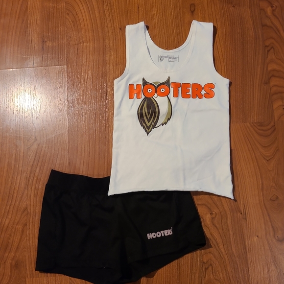 Hooter's xs uniform set - Picture 11 of 11
